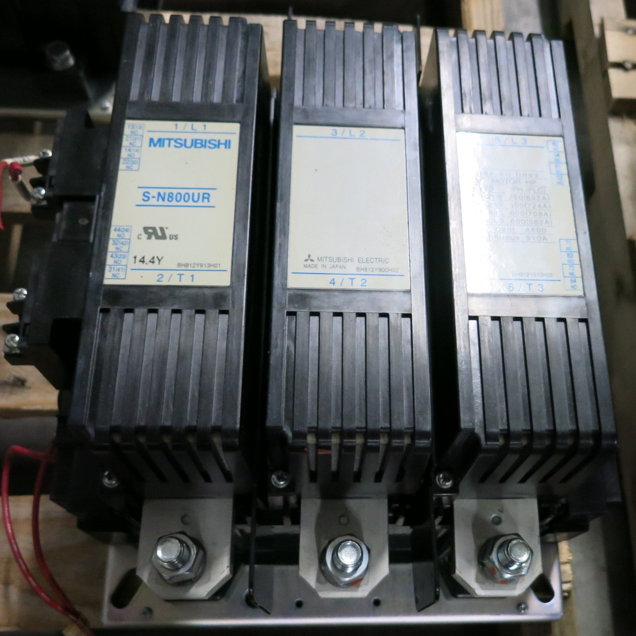 Mitsubishi S-N800UR Motor Contactor 910 Amp 600V 600HP 100-127V Coil 3PH 910A (GA0775-4)