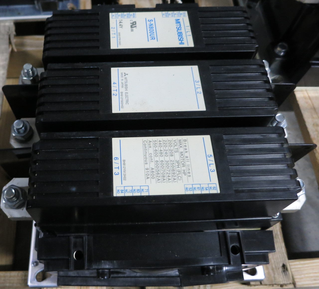 Mitsubishi S-N800UR Motor Contactor 910 Amp 600V 600HP 100-127V Coil 3PH 910A (GA0775-4)