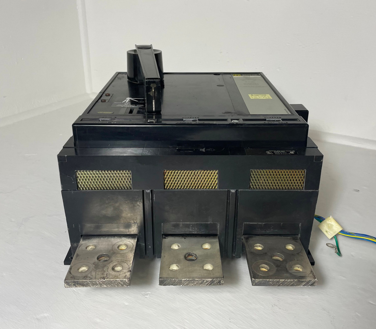 Square D PAF361600DC2C20 1600A DC Circuit Breaker w/ Aux 3P PAF361600DC 1600 Amp (EM4284-3)
