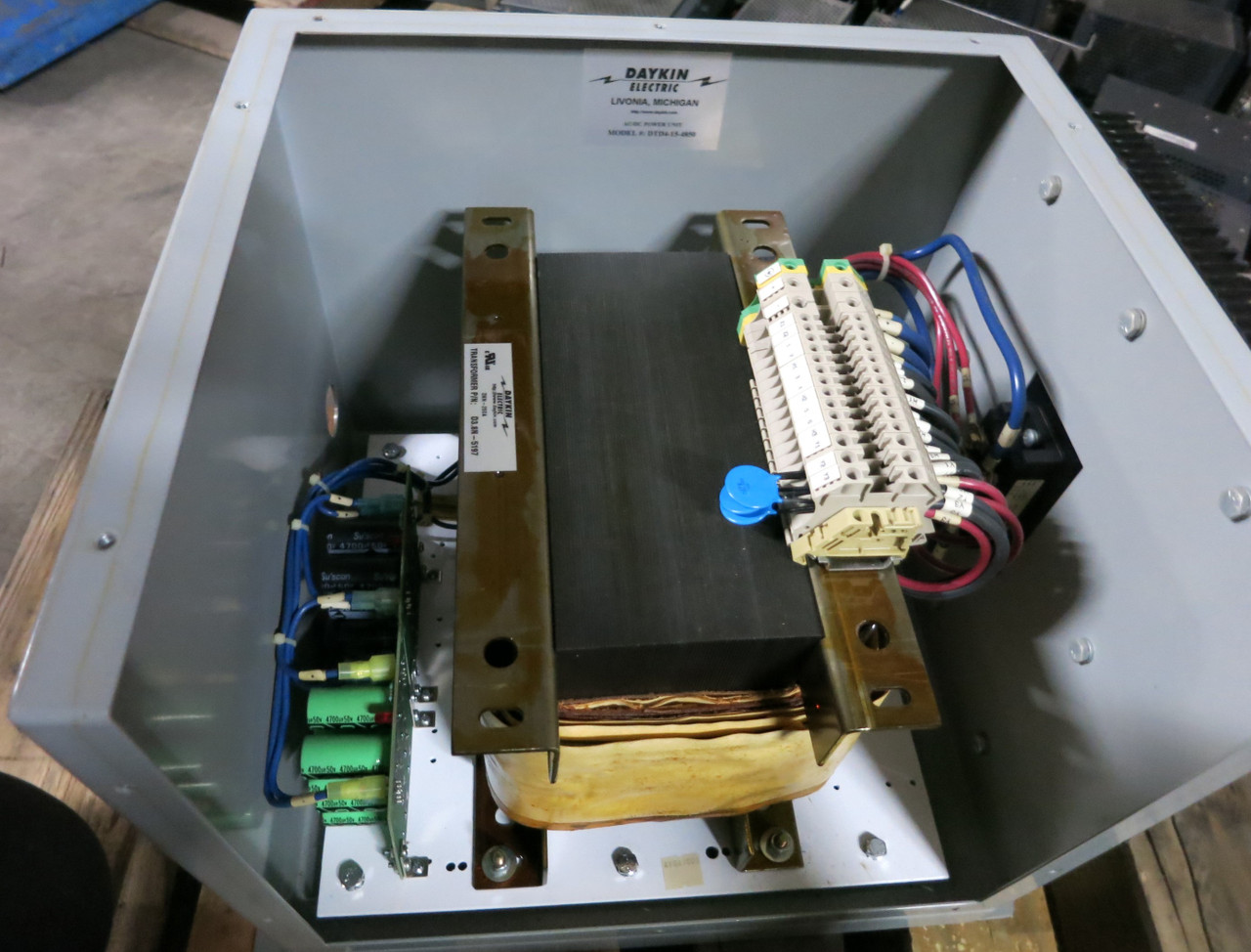 Daykin Electric AC/DC Power Unit DTD4-15-4850 D3.8N-5197 DKN-200A Transformer (GA0787-2)