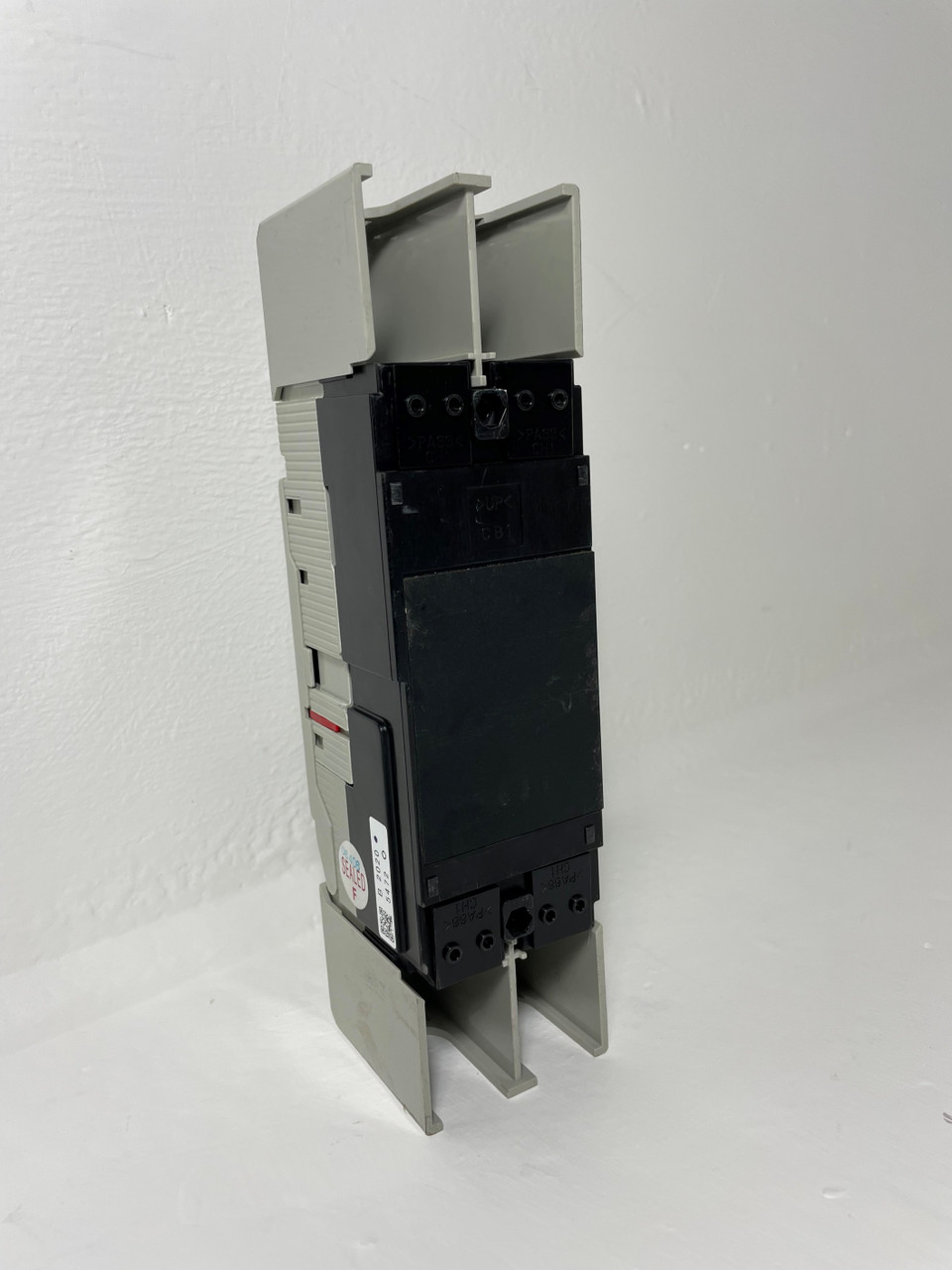 Fuji Electric BW125JAGU-2P020 125A Auto Circuit Breaker w/ 20 Amp Trip 2 Pole 2P (EM4297-1)