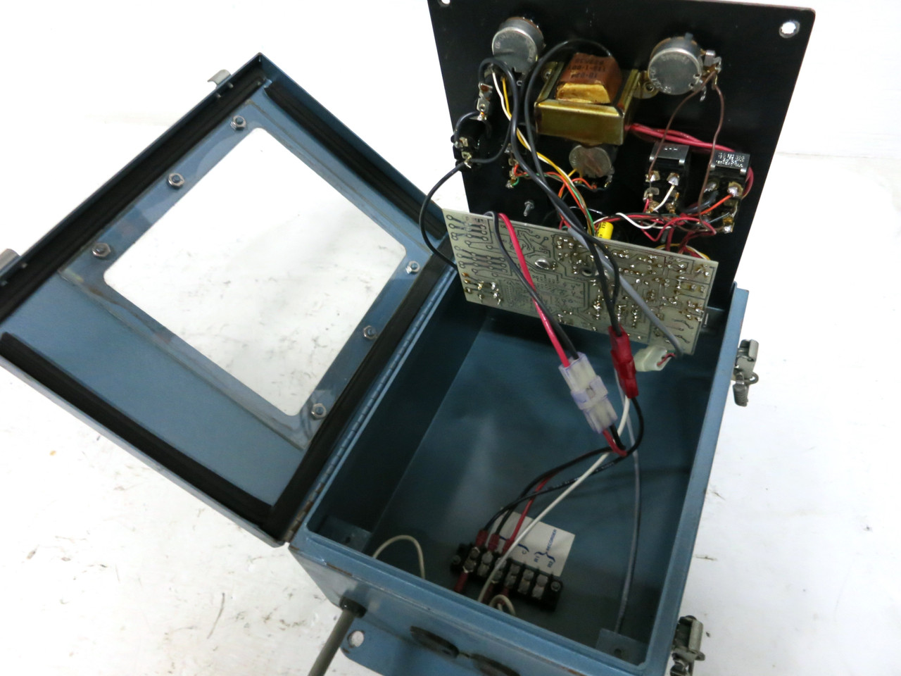 Betz CL-100 BE-404100 Conductivity Meter Analyzer 0-5000 Micromhos/cm CL100 (DW3758-1)