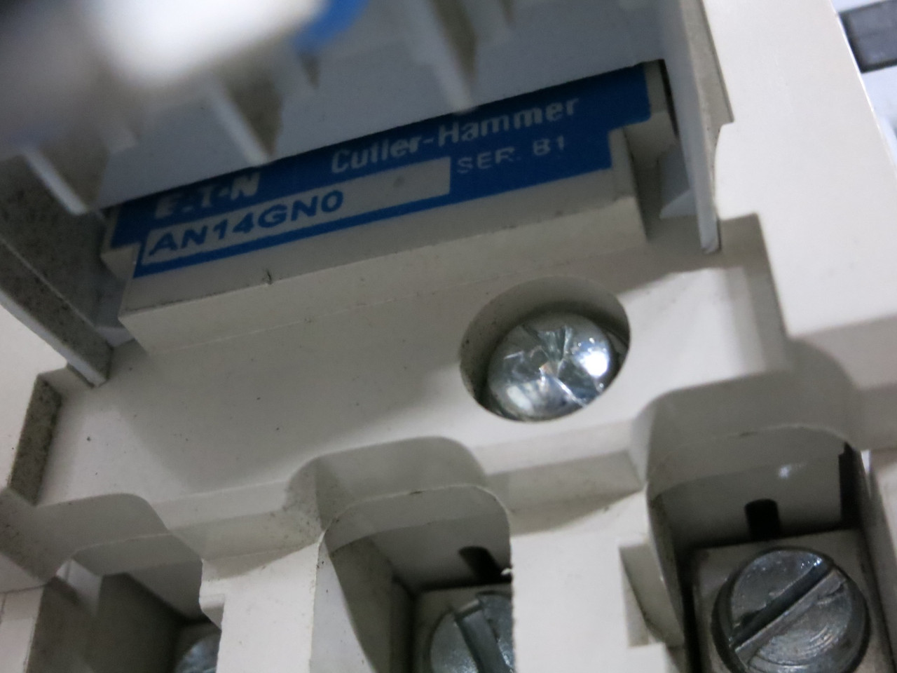 Eaton Freedom FlashGard 50A Breaker Size 2 Starter MCC Bucket 18" 50 Amp FLAW (DW3805-1)