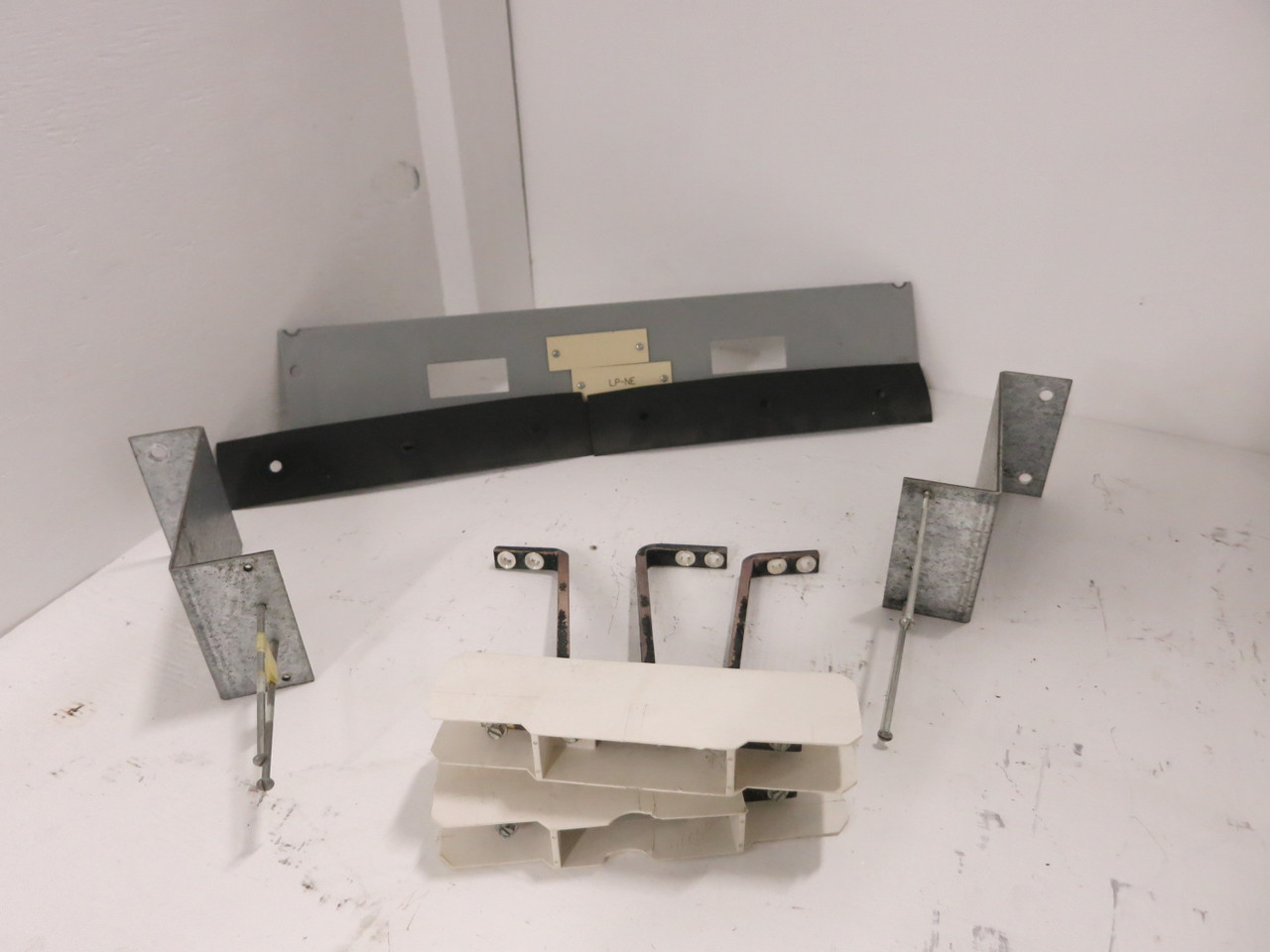 ITE Siemens 100 Amp Hardware Kit Circuit Breaker CDP FCI FCII Ser 3 Pole 100A (GA0798-10)