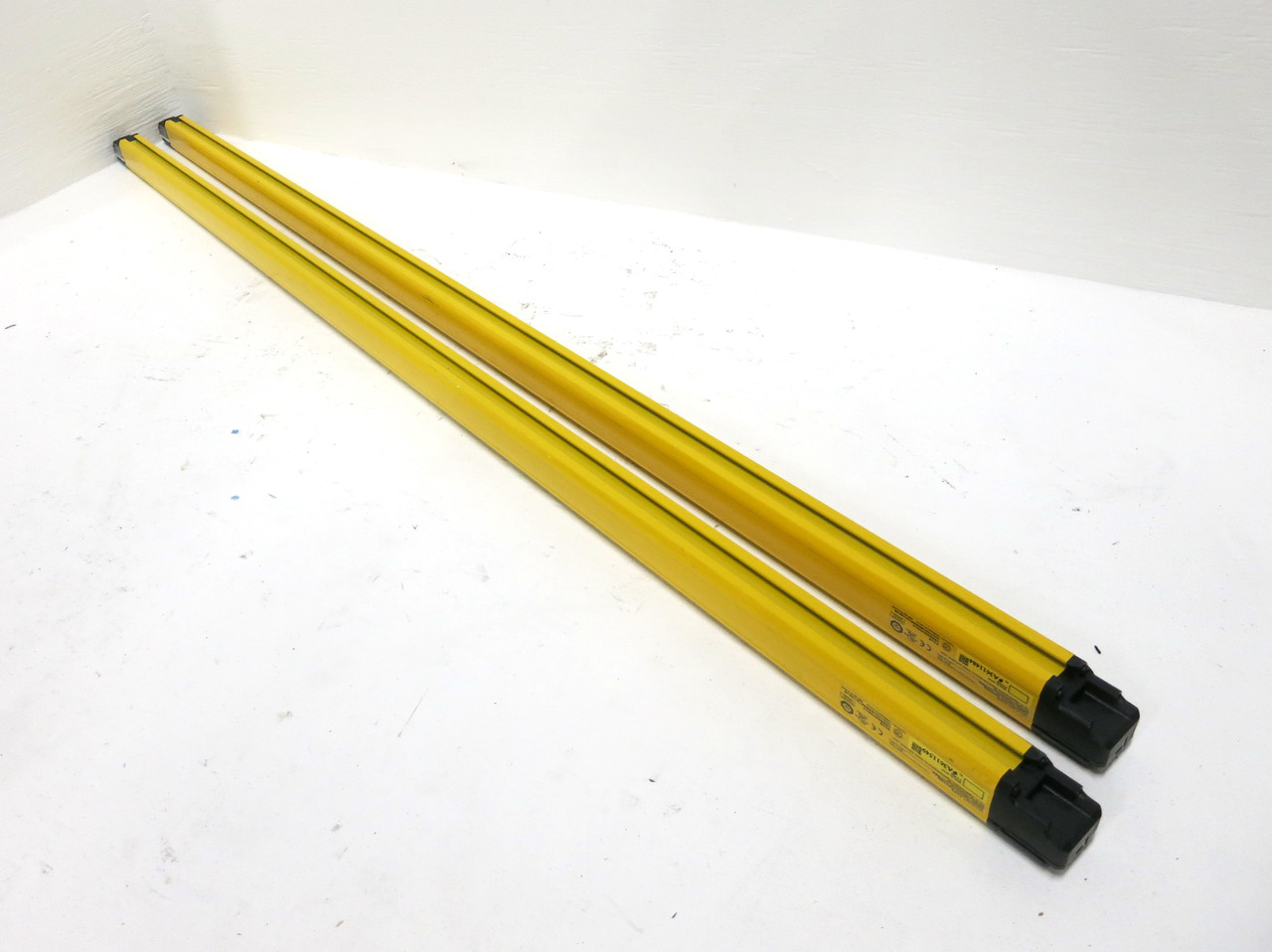 NEW Keyence GL-R64HG-R + GL-R64HG-T Light Curtain Receiver + Transmitter 50" (DW3912-1)