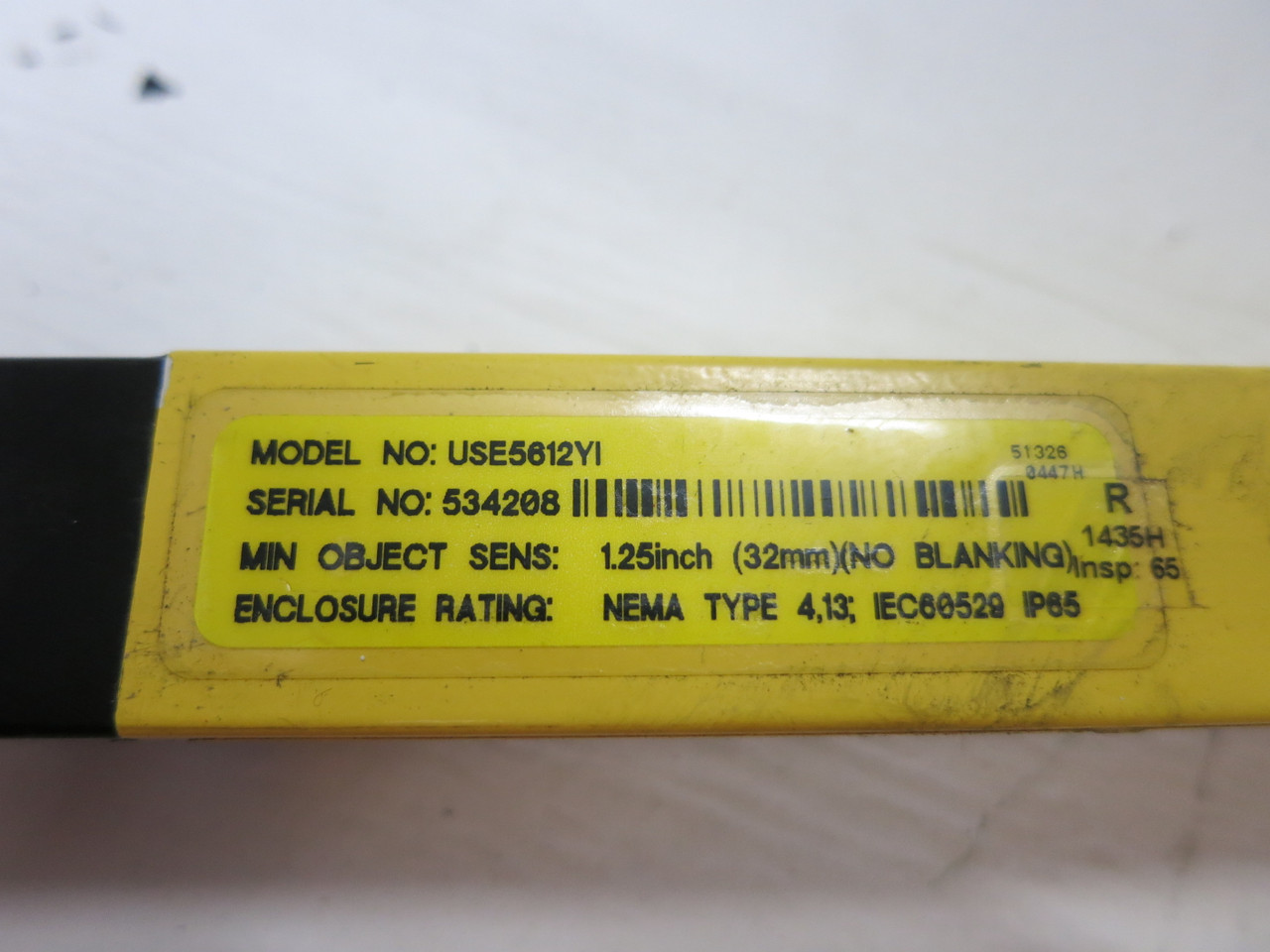 Banner USR5612YI 1.25"" V-Series Micro-Screen 56 inch 1435H w connecting wire (GA0843-1)