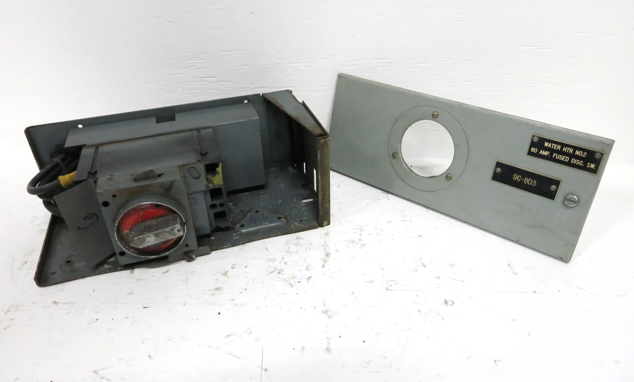 GE 7700 70A Breaker Feeder 6" MCC Bucket 70 Amp General Electric (DW3959-3)