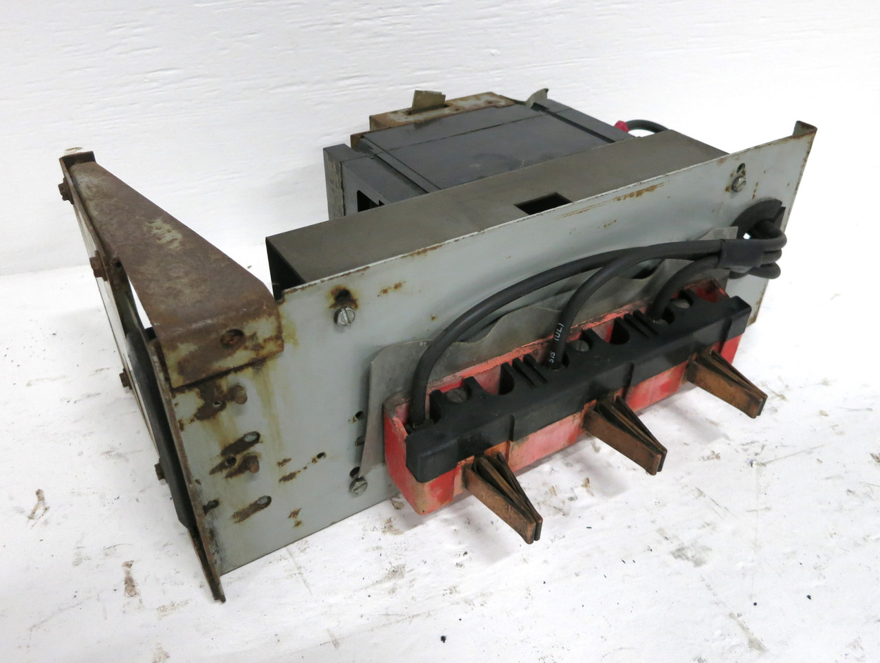 GE 7700 30A Breaker Feeder 6" MCC Bucket 30 Amp General Electric (DW3957-8)