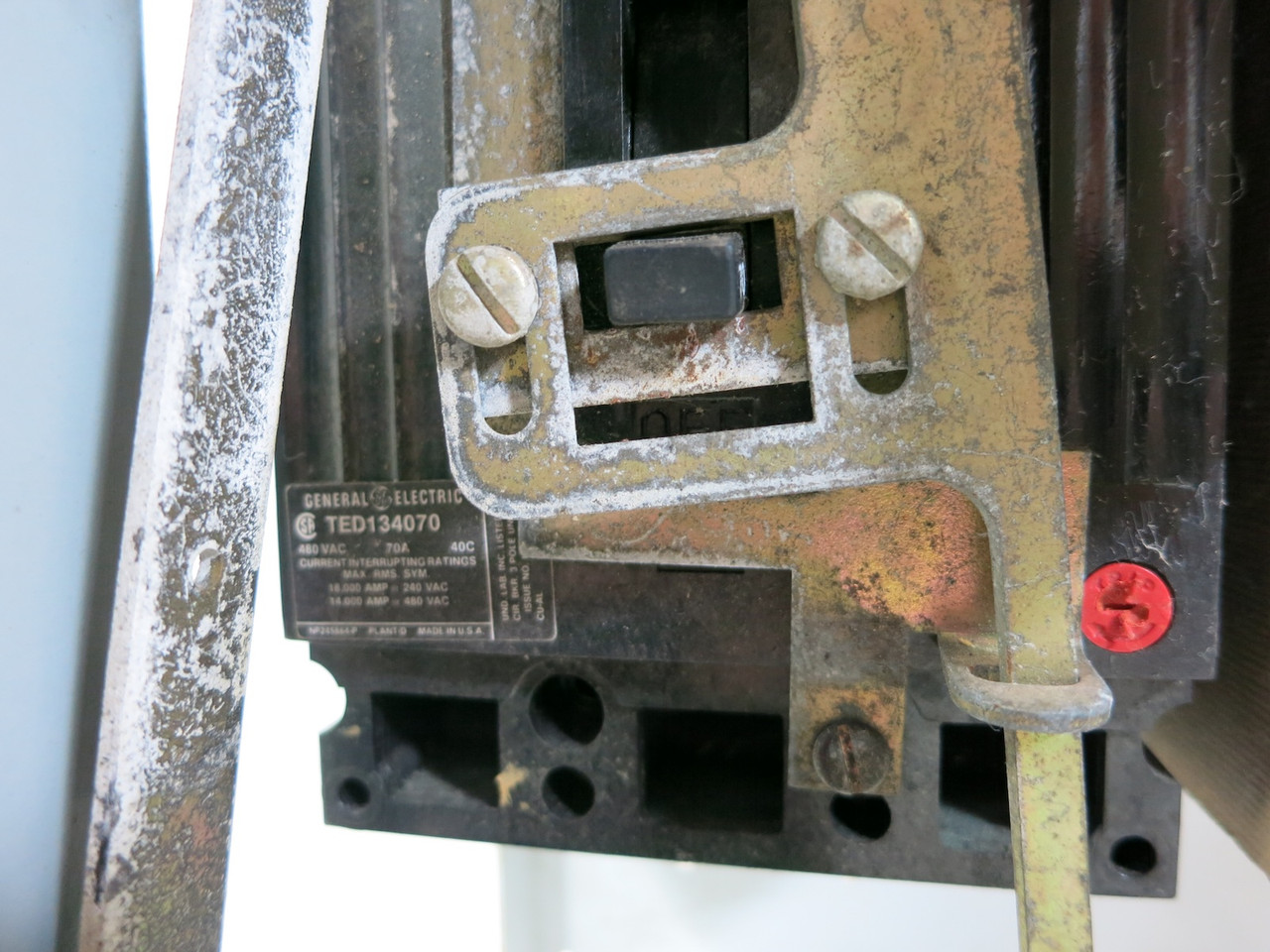 GE 8000 70A Breaker Feeder 12" MCC Bucket 70 Amp TED134070 General Electric (DW3997-1)