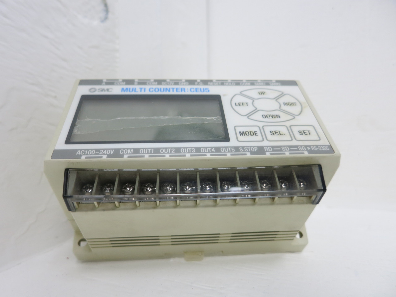 SMC Multi Counter:  CEU5 100-240V C5A1X02082 HV1.05 RS-232C (GA0879-1)