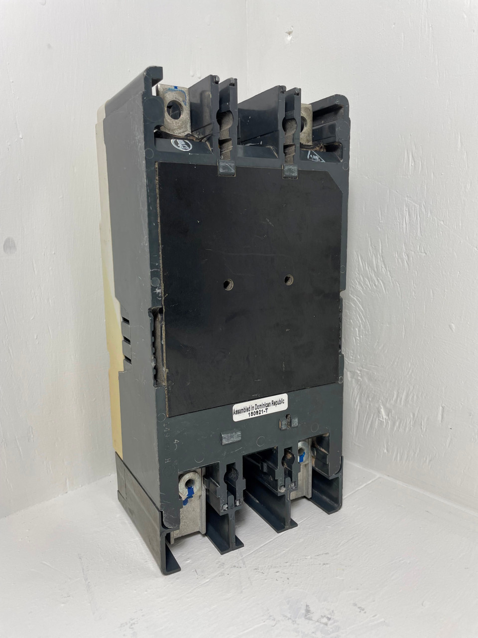 Eaton HKD2400F 400A Circuit Breaker Red 2 Pole w/ 400 Amp Trip 2P Cutler Hammer (EM4339-5)