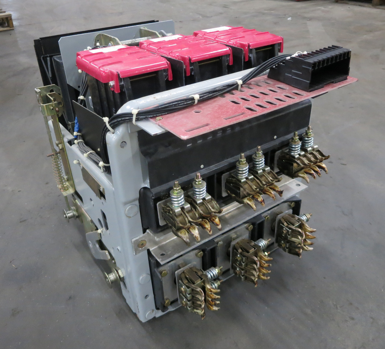 GE WPH-16 WavePro 1600A Air Breaker w/ LSI Power+ Trip J116LSIT1R 1600 Amp (DW4207-1)
