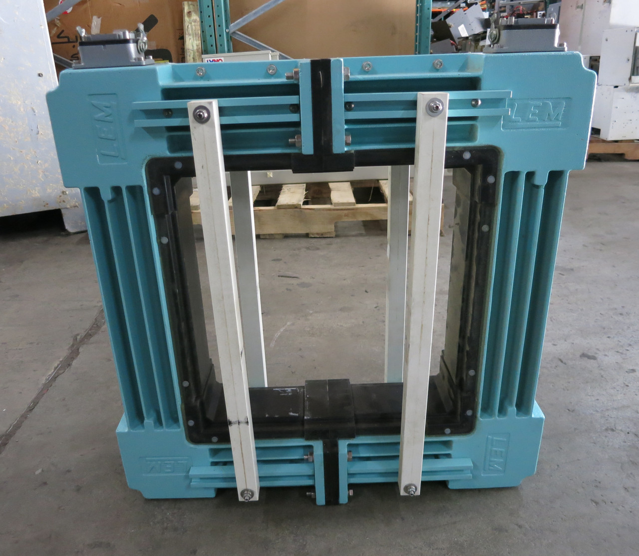 LEM LKC-30/D High Accuracy Current Measuring Head Busbar 30kA 85.30.00.222/0 (DW4209-1)