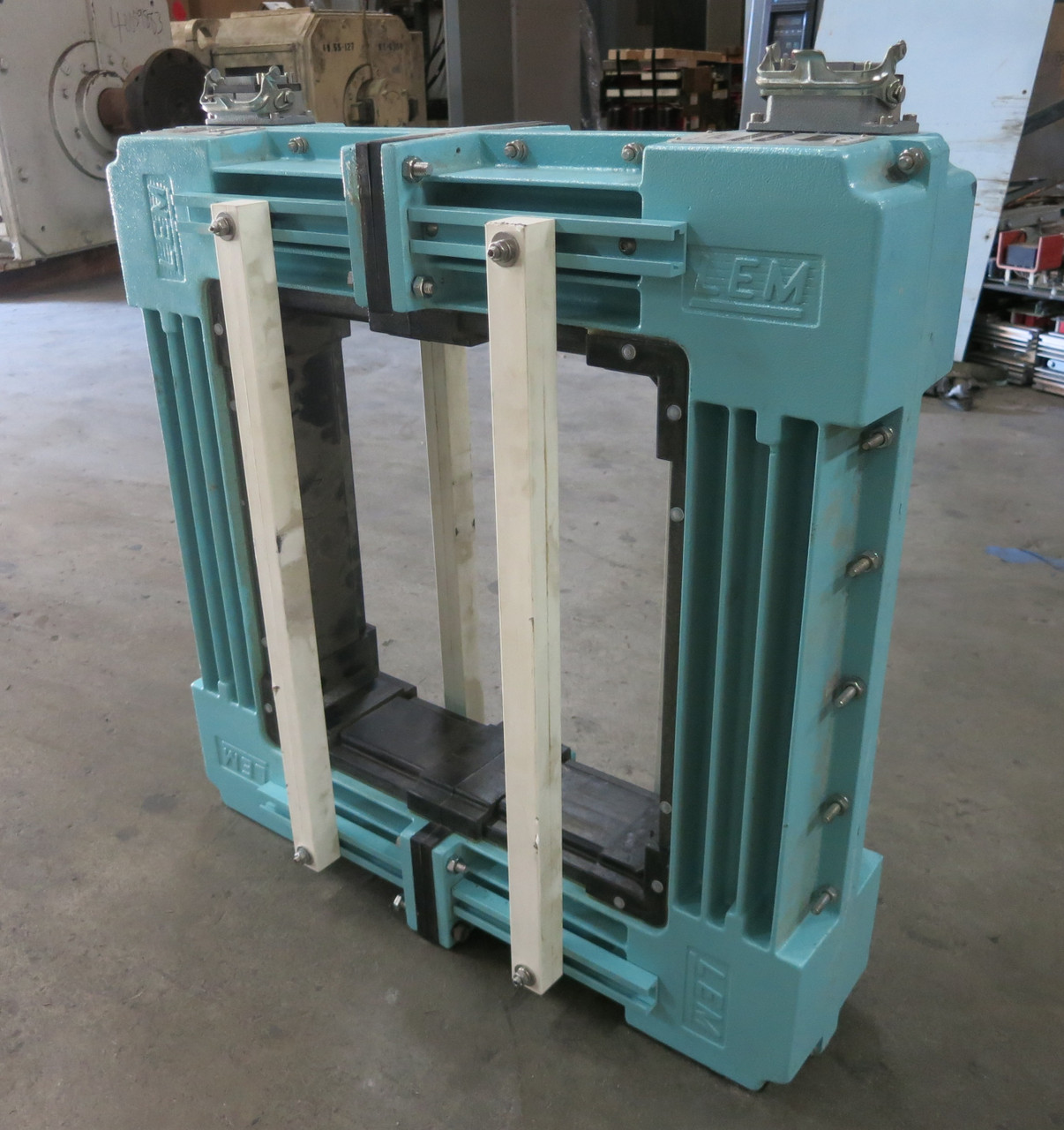 LEM LKC-30/D High Accuracy Current Measuring Head Busbar 30kA 85.30.00.222/0 (DW4209-1)