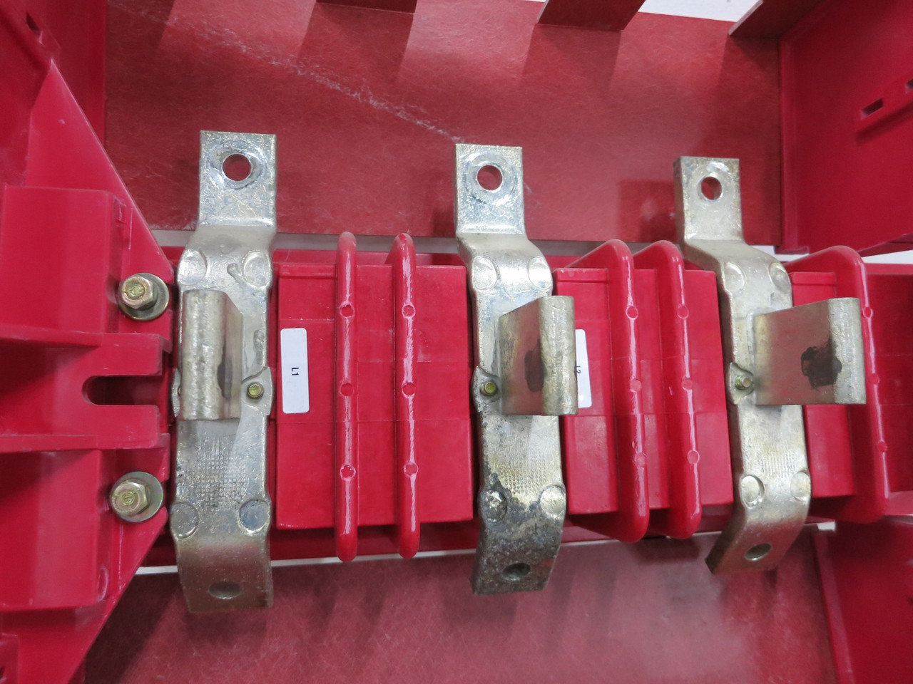 Cutler Hammer Ampgard 400A Isolating Switch Line Stab Assembly w Shutter SJA/SJS (DW4212-5)