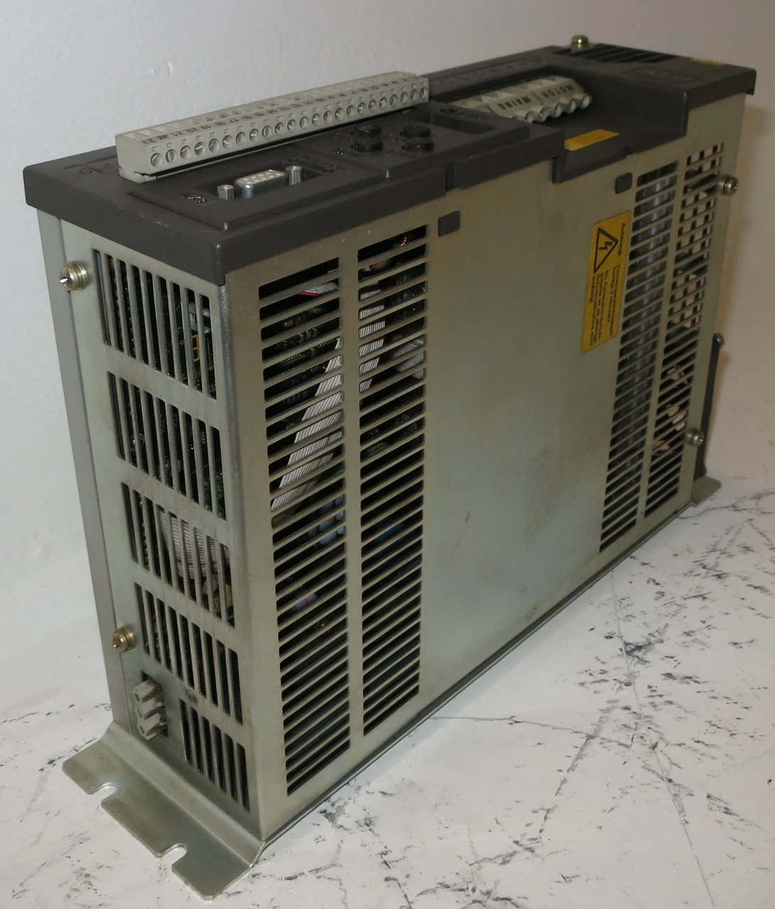 KEB Antriebstechnik 09.F0.R11-3429 Frequency Inverter 1.5kW 50/60Hz 2.8kVA 480V (GA1025-1)