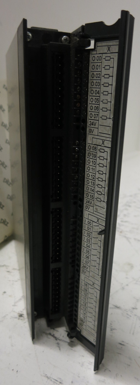 Pilz P10-DIO 304107 Digital In-Output 24VDC/2A PLC 304 107 P 10 DIO NIB (GA1031-1)