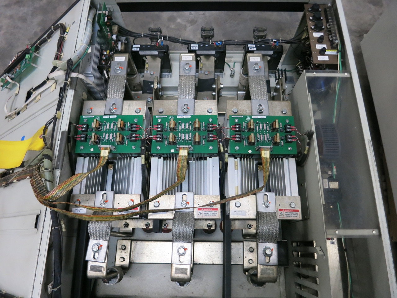 Allen Bradley 1395-B81-EN-P30 Ser B 300 HP / 223.8 kW DC Controller Drive AB (GA1061-1)