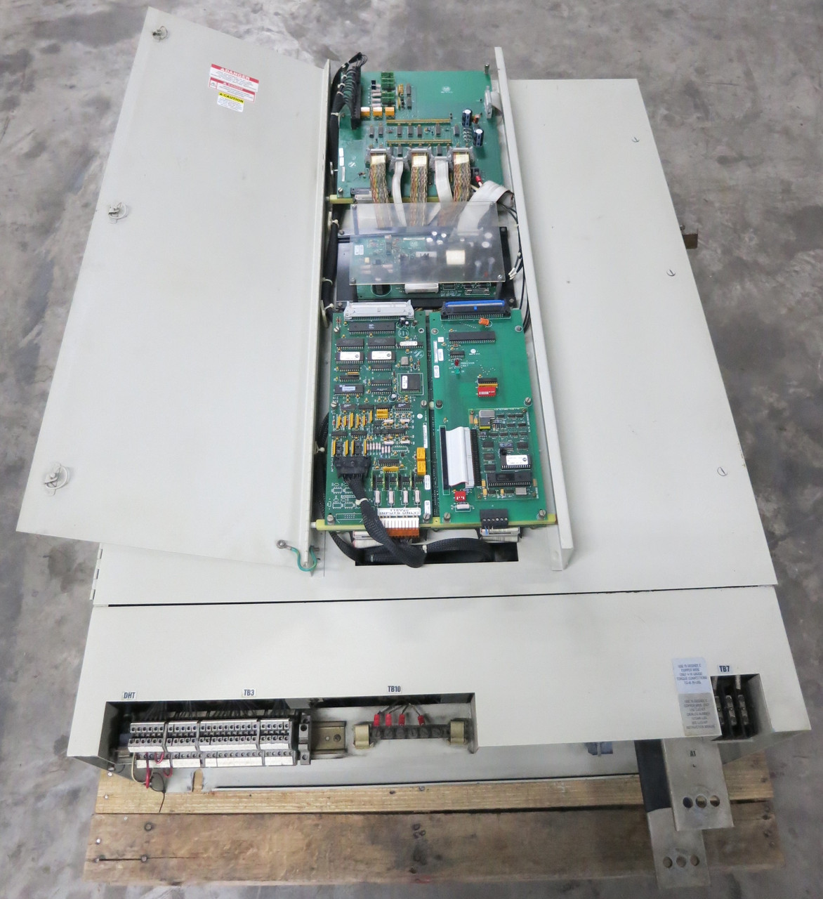 Allen Bradley 1395-B81N-E2-P30 Ser B 300 HP / 223.8 kW DC Controller Drive AB (GA1070-1)