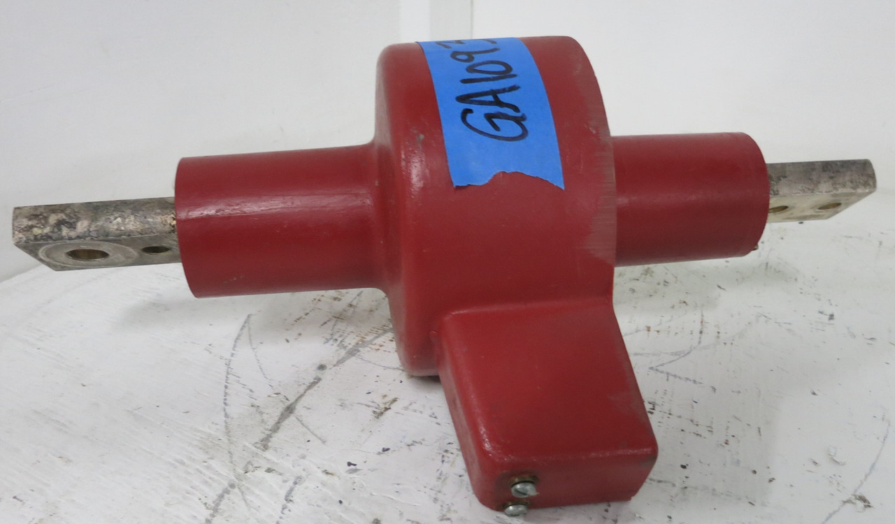 Gould ITE MC-15A1 401160-T14 15kV Current Transformer 2000:5 A CT 95kV (GA1093-6)