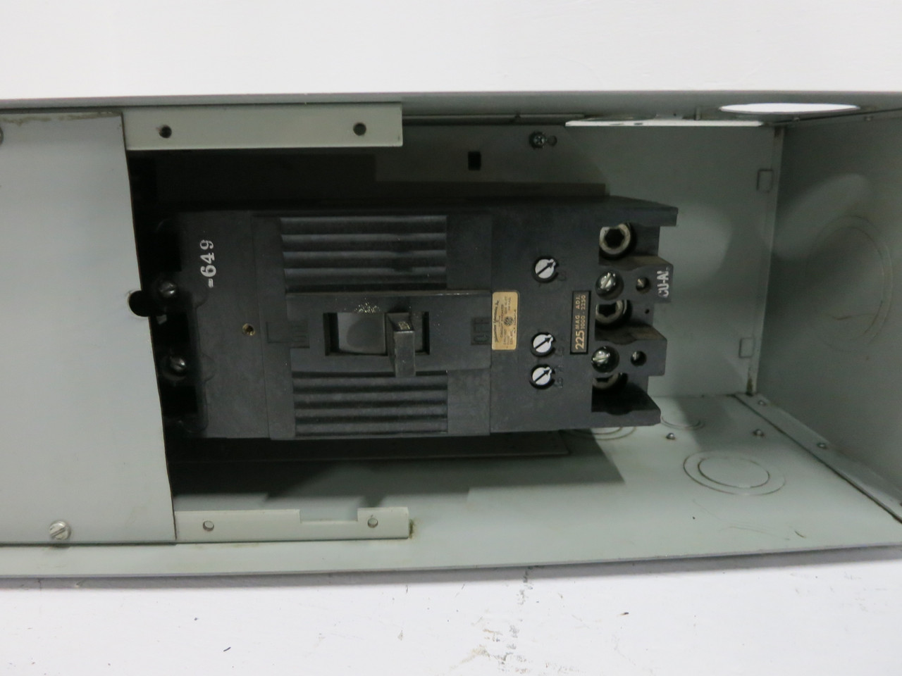 Continental PCB-3225-36 225A 480V Breaker Bus Plug Switch 225 Amp BD ITE Gould (DW4481-1)