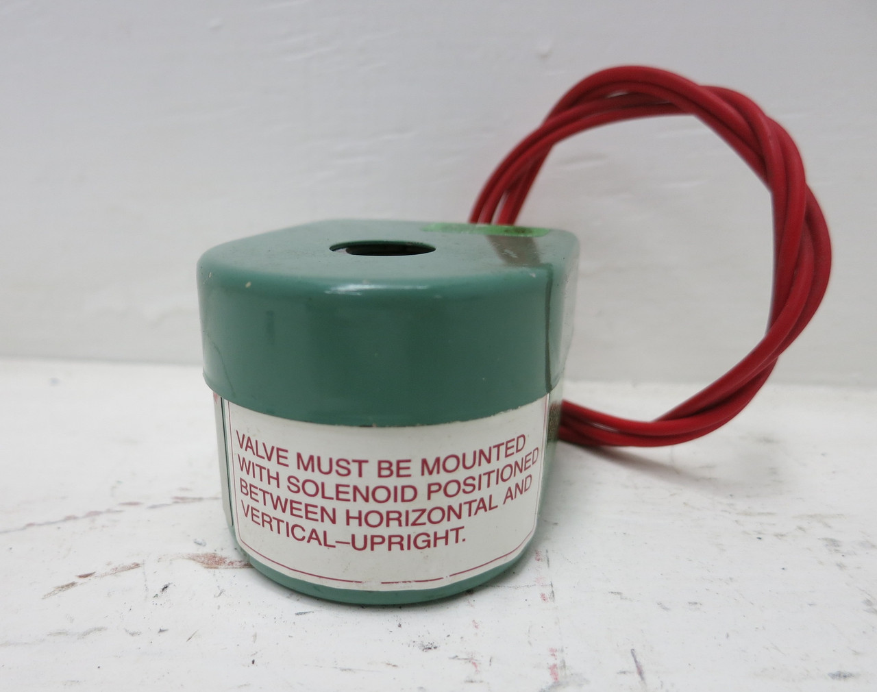 New Asco Red-Hat 8215C083 3/8" Pipe Solenoid Valve 25 PSI 15.4W 120V (BJ0020-1)