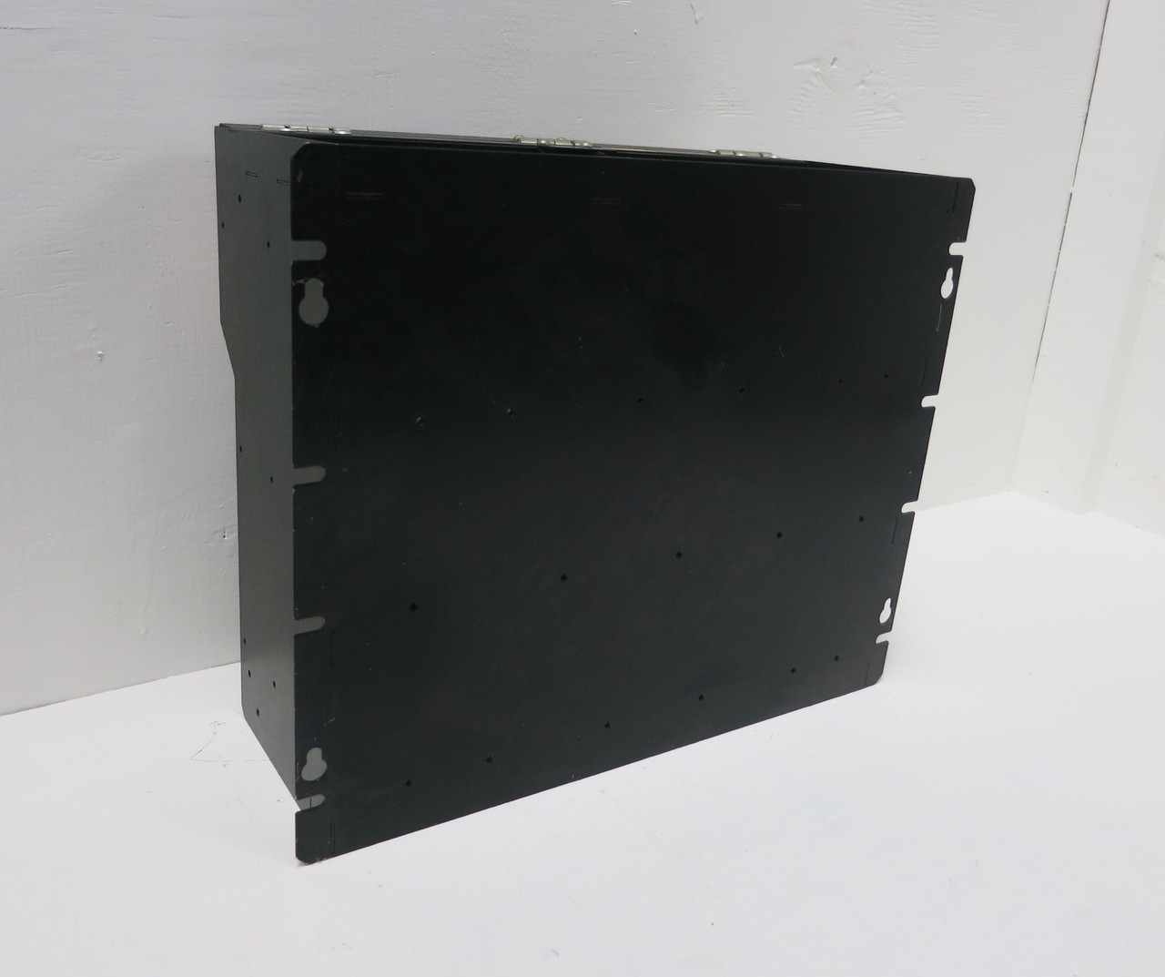 Square D Sy/Max Class 8030 Type RRK-200 30618-500-51 9-Slot Rack/Chassis Series E2 (BJ0033-2)