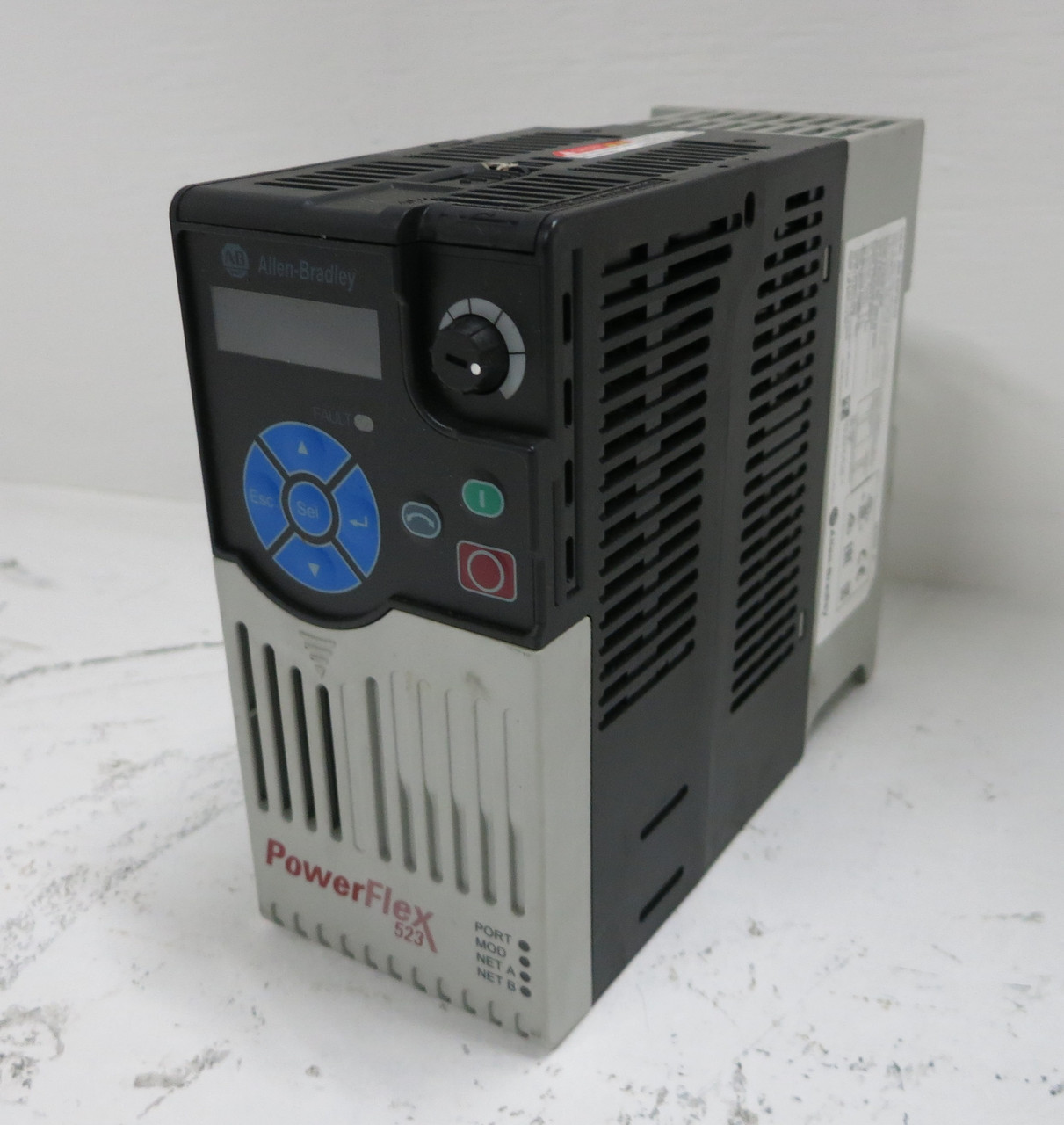 Allen Bradley 25A-D2P3N104 Ser B 1 HP PowerFlex 523 AC VS Drive 1HP 480V 0.75kW (DW4573-1)