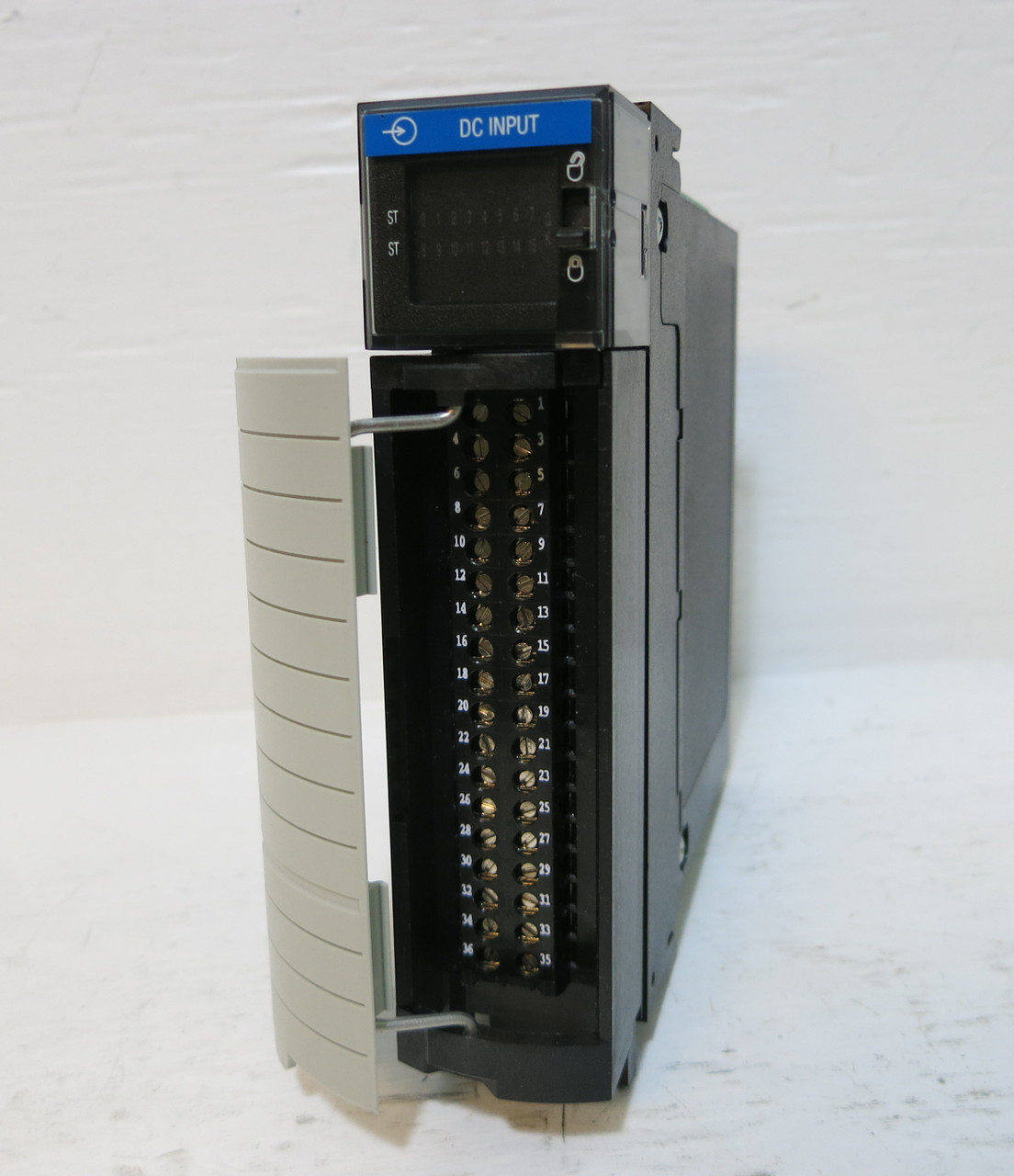Allen Bradley 1756-IB16I Ser A Rev M01 F/W 3.2 DC Input ControlLogix PLC Module (DW4604-2)