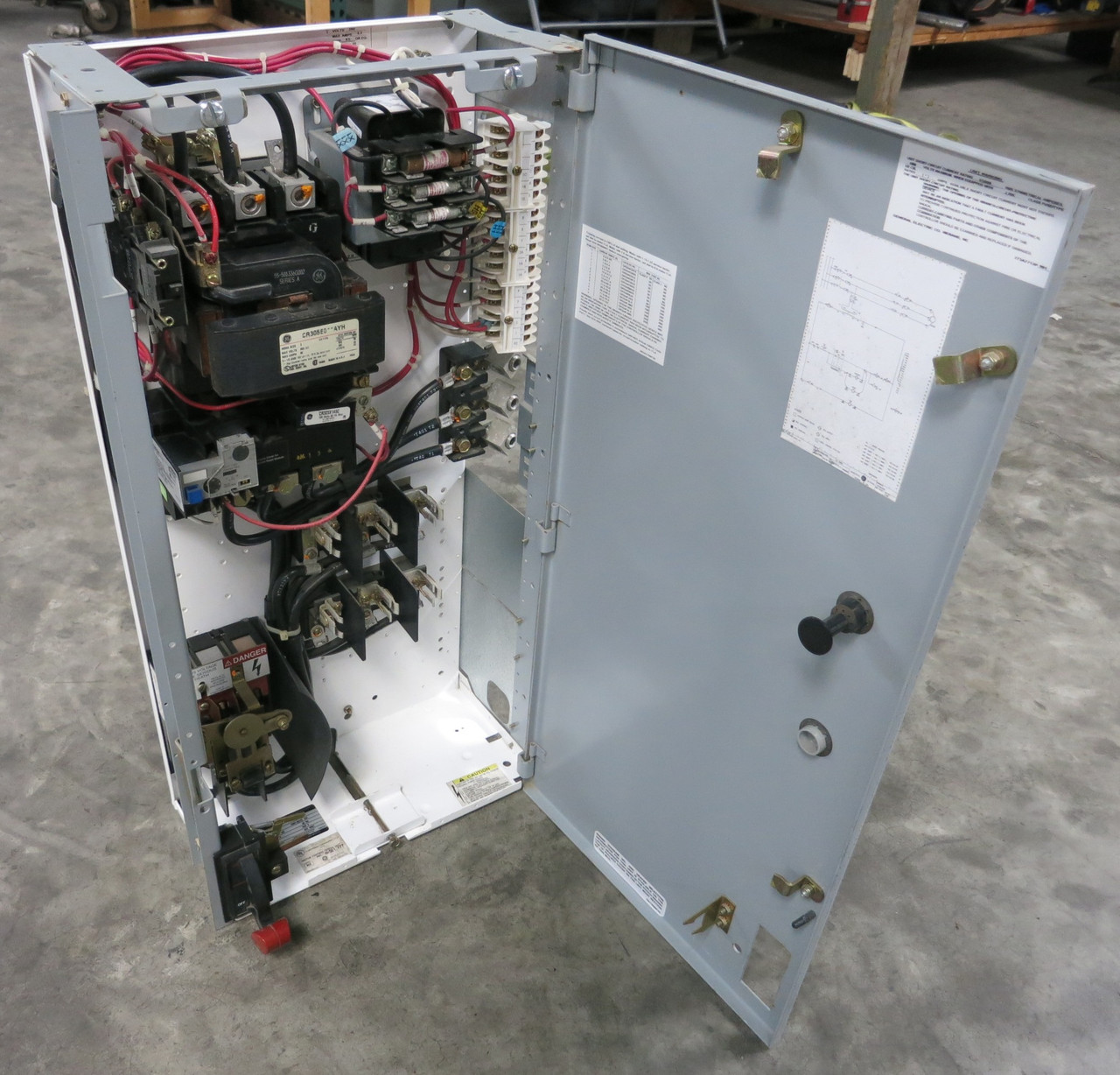 GE 8000 Size 3 Starter 100A Fusible 30" MCC Bucket CR305E0**AYH 100 Amp (BJ0075-11)