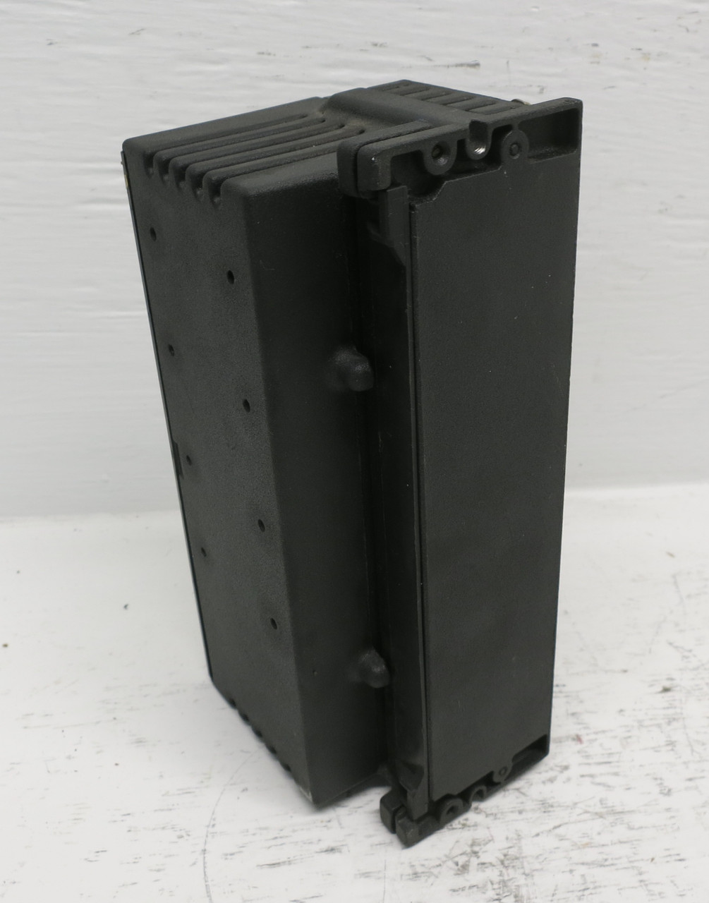 GE Fanuc IC660ELD100G 115V In/Out Genius PLC Module IC660ELD100-G I/O Input (EBI1855-50)