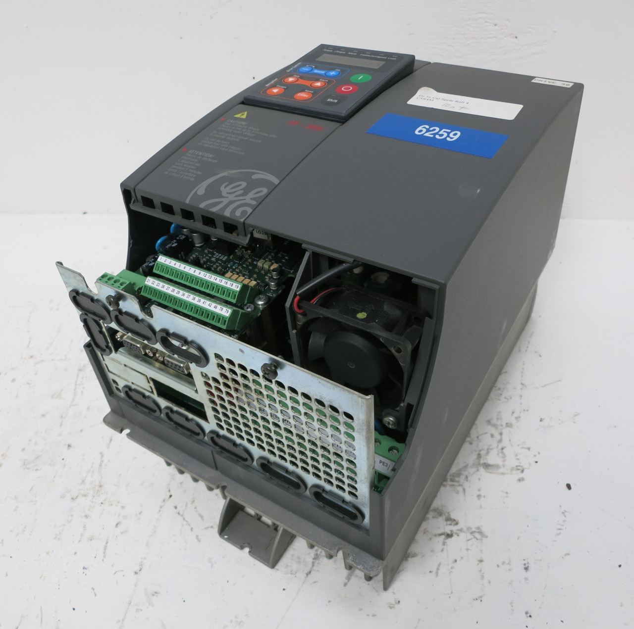 GE 6KAVI43015Y1B1 15HP AC VS Drive AV-300i 3PH 480V Inverter 21A 15 HP 6KAV1 (DW4715-4)