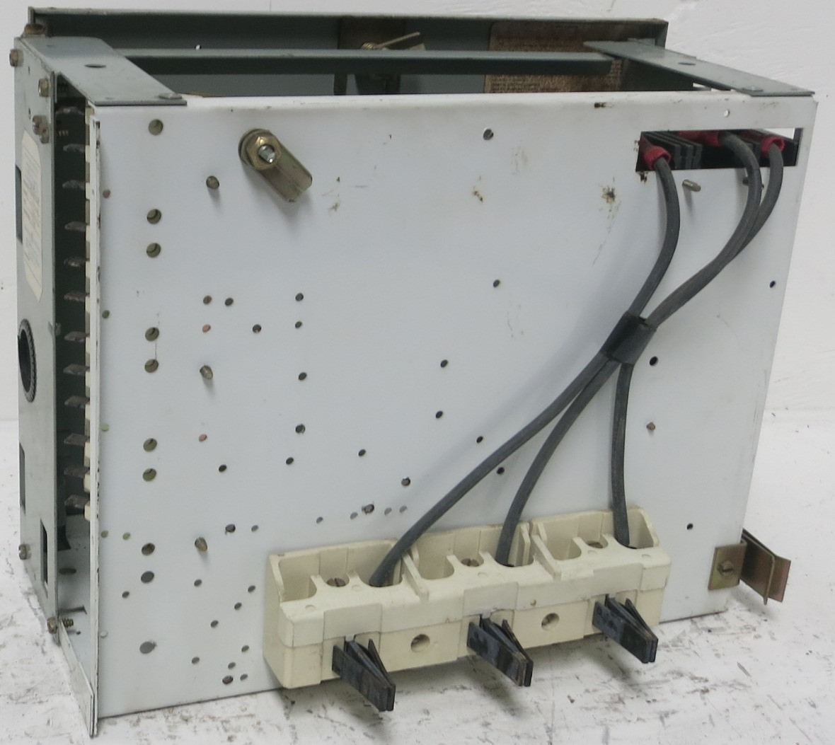 General Electric GE 8000 15A Breaker Feeder 12" MCC Bucket 15 Amp TEC36015 TECL (BJ0131-2)