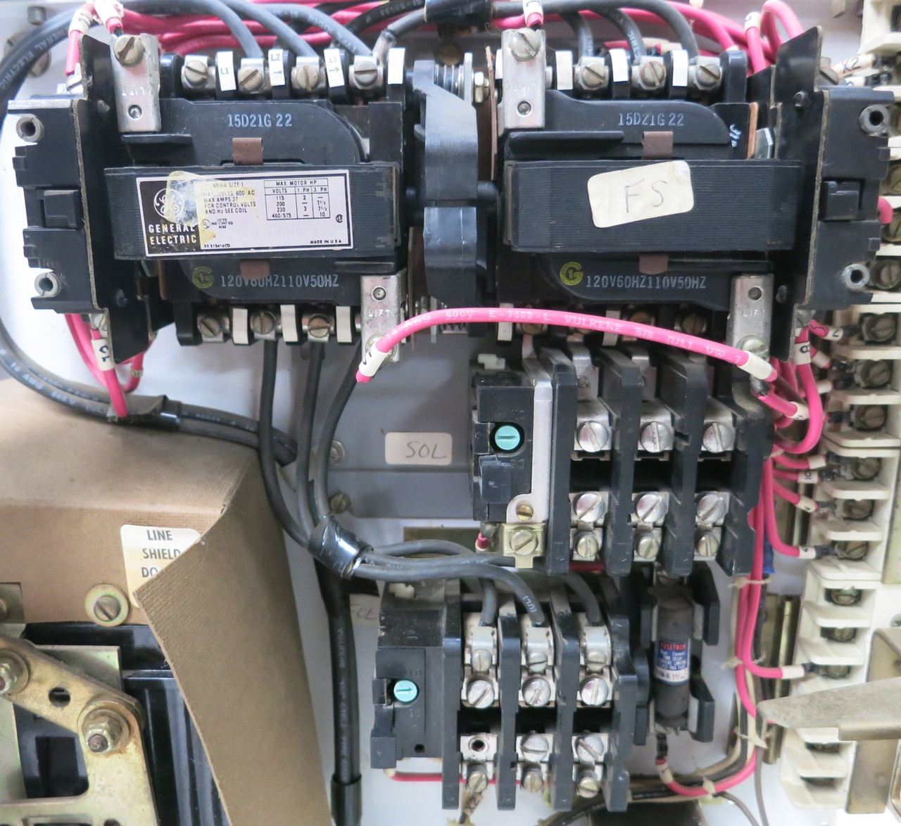 GE 8000 Size 1 Reversing Starter 15A Breaker 18" MCC Bucket 15Amp CR3090000ABKA (BJ0134-1)