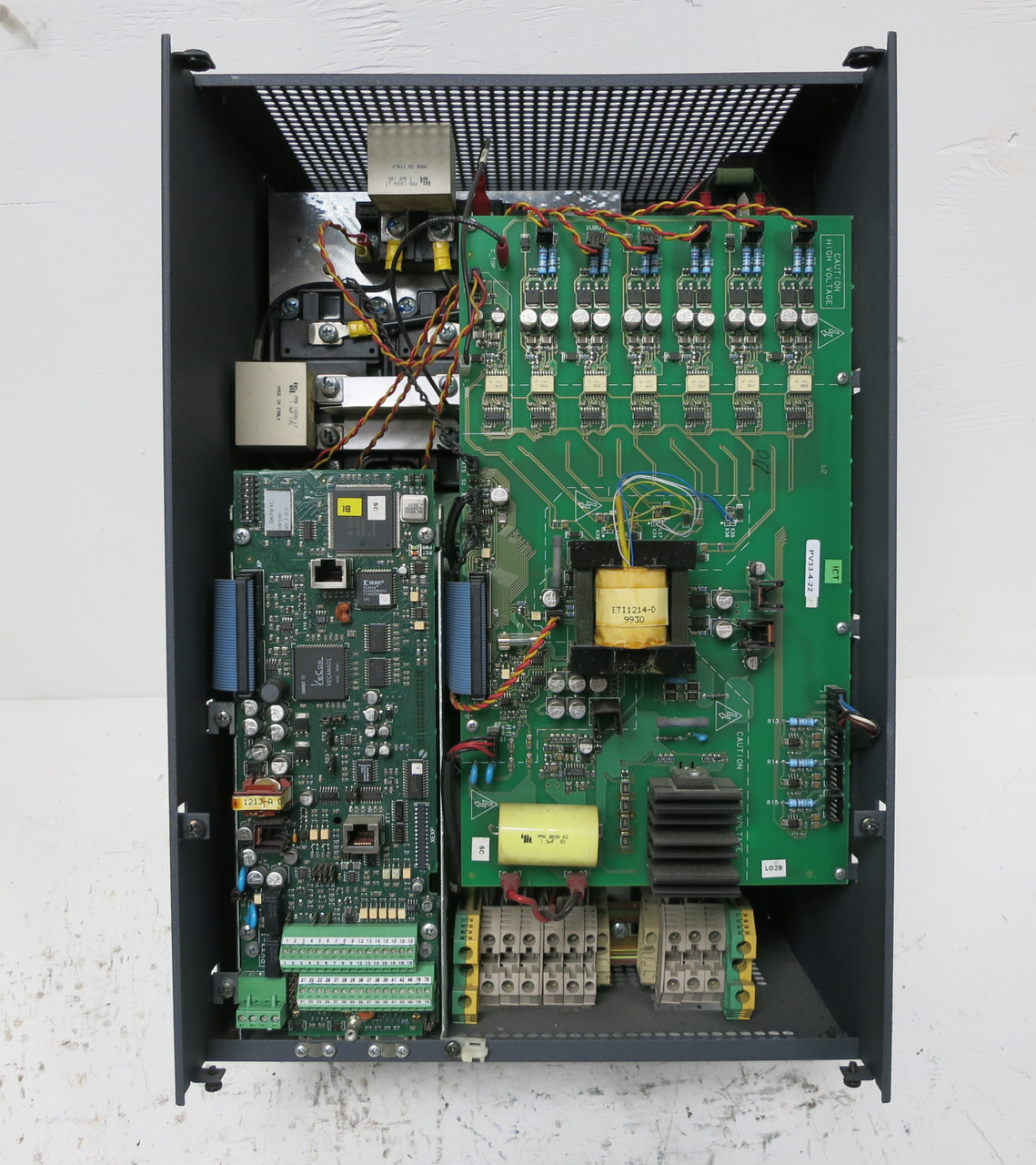 GE 6KAVI43030Y1B2 30HP AC VS Drive AV-300i 3PH 480V Inverter 50A 30 HP 6KAV1 (DW4730-1)