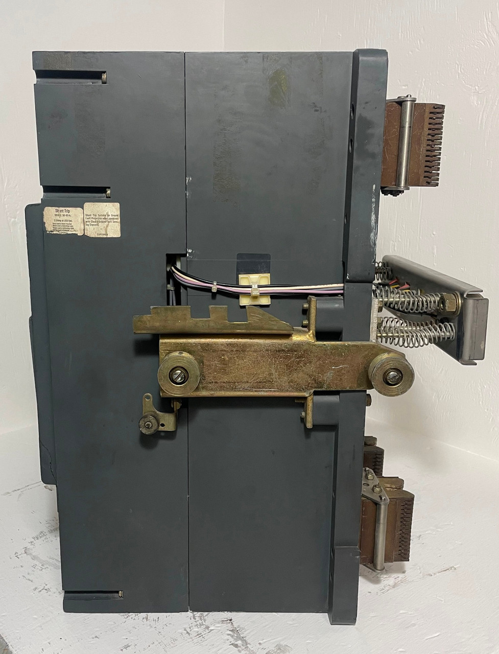 Westinghouse SPB 100 2000A Drawout Pow-R Breaker LSIG 3P 2000 Amp SPB100 Ground (EM4523-1)