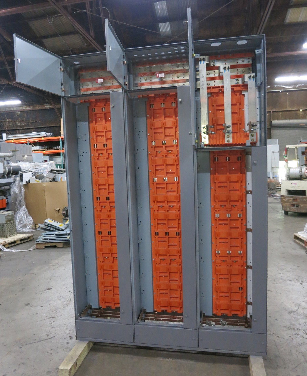 Siemens Tiastar 800A/600A 6x Motor Control Center Sections System 89 600 Amp (DW4758-1)