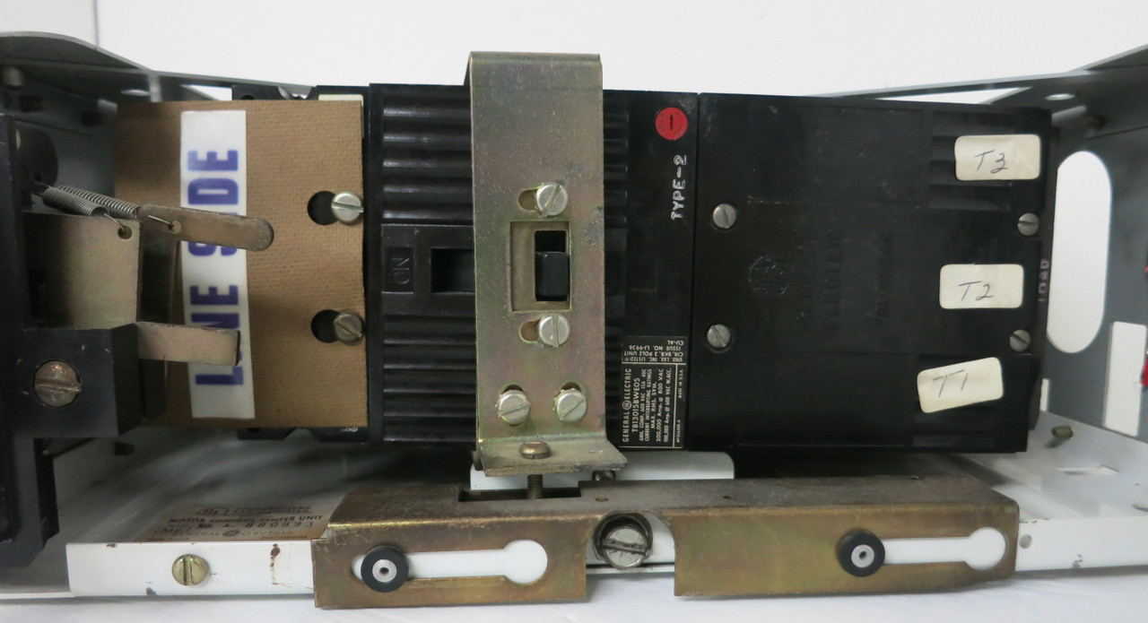 General Electric GE 8000 15A Breaker 6" MCC Feeder Bucket 15 Amp Red Handle Gone (BJ0158-1)