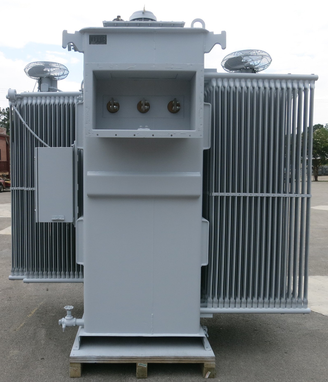 GE 5000-7000 kVA 13800 Delta 2400Y/1386 Pad Mount Oil Transformer 1684A @ 2400 V (PM3199-1)