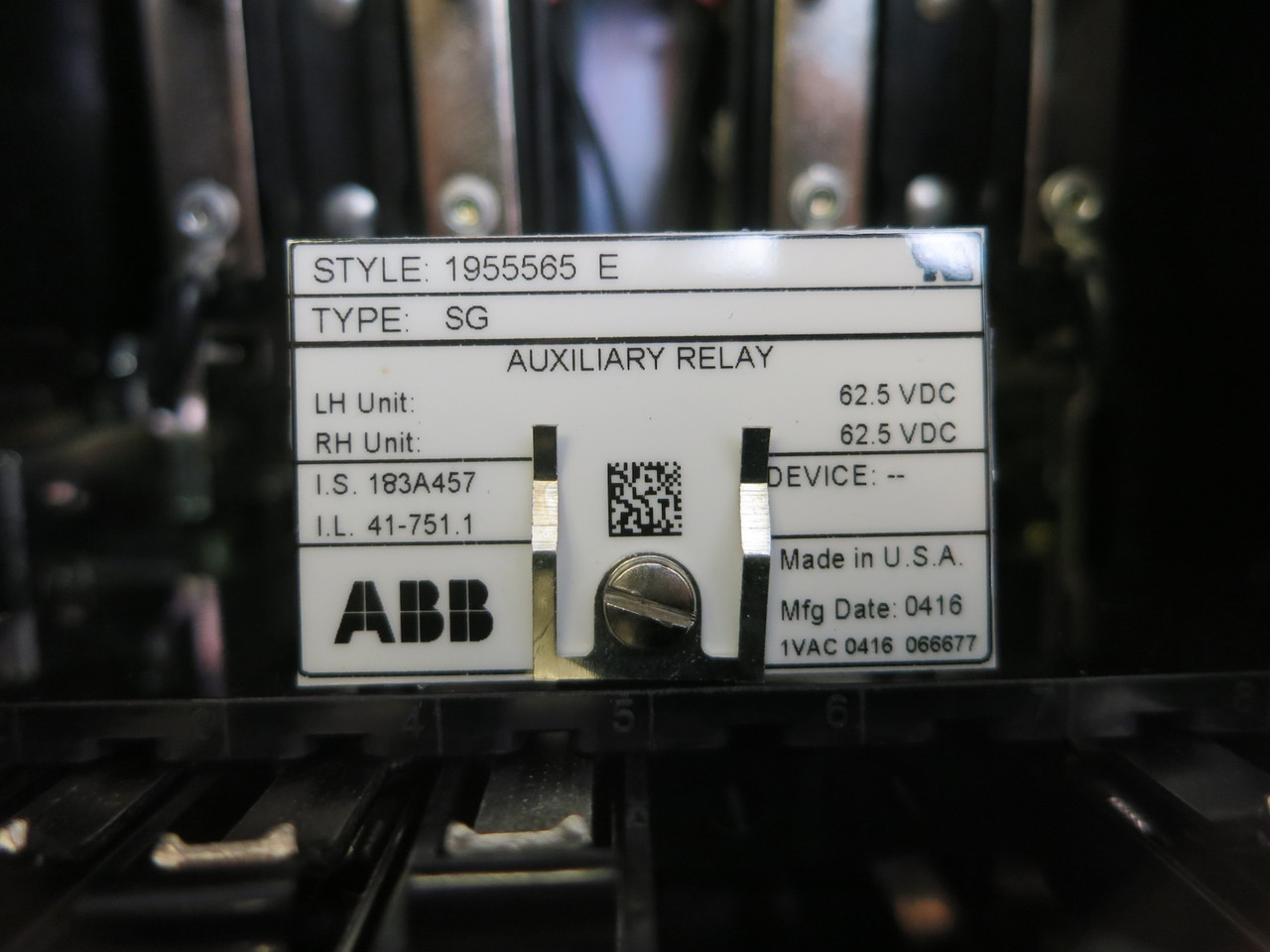 NEW ABB 1955565 E Type SG Auxiliary Relay Module 62.5 VDC (DW4850-1)