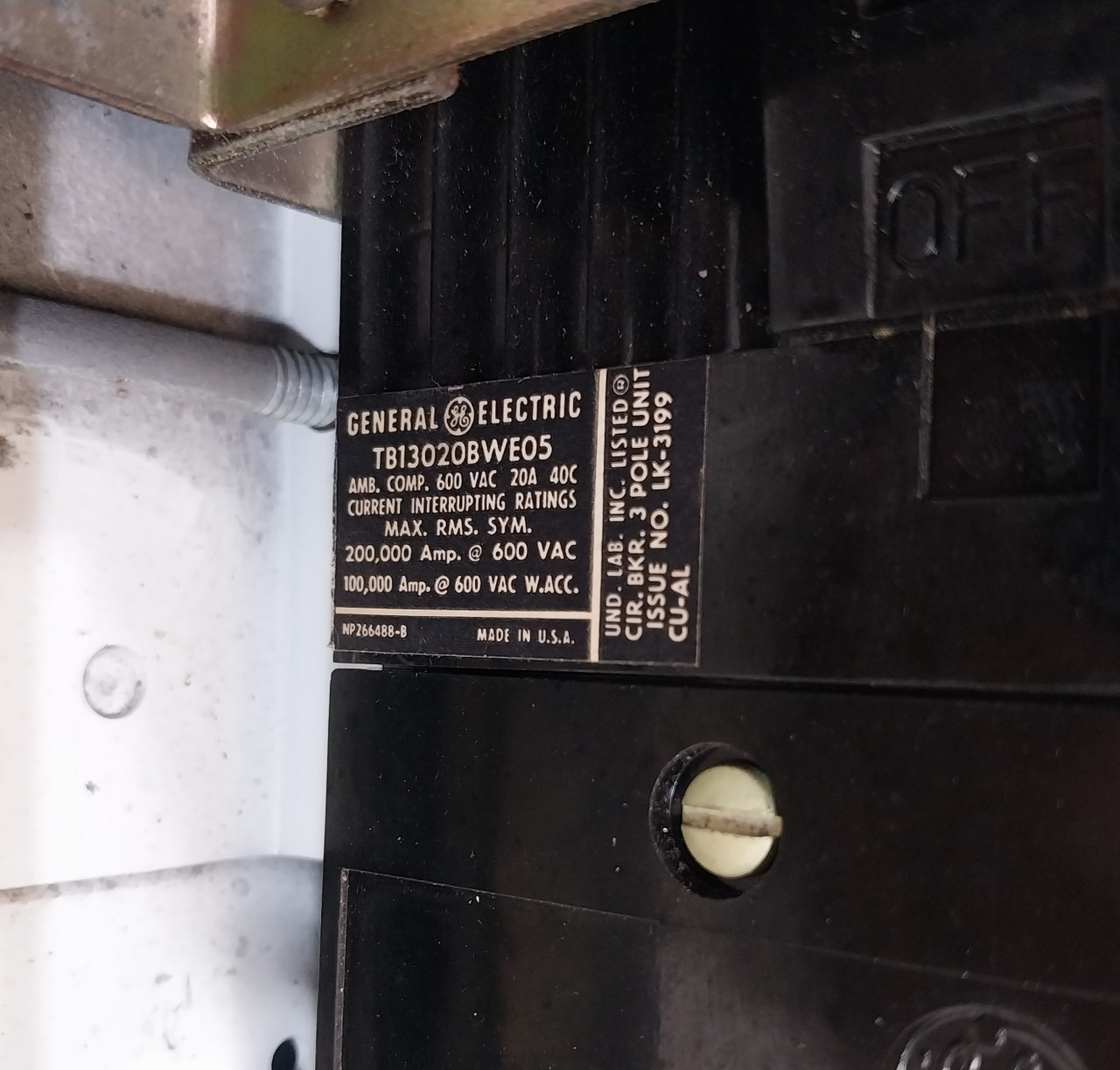 General Electric GE 8000 20A Breaker 6" MCC Feeder Bucket 20 Amp TRI-BREAK (BJ0226-1)