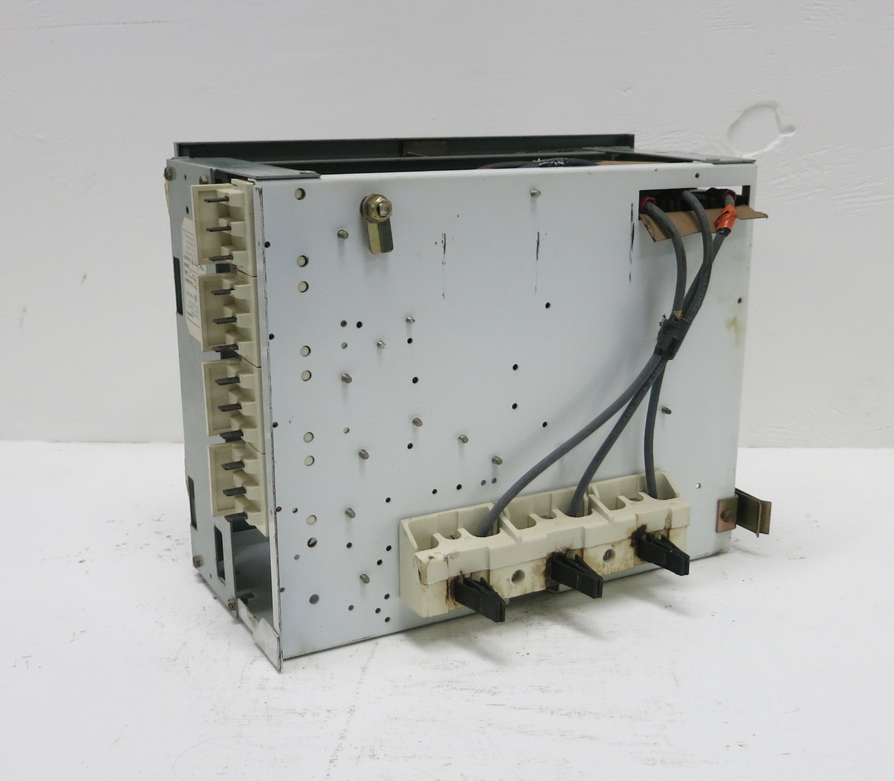 GE 8000 30A Breaker Size 2 12" MCC Starter Bucket 30 Amp CR206 TEC (BJ0232-1)
