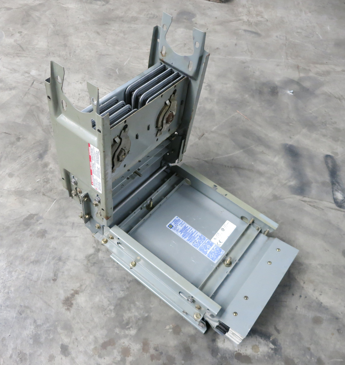 Square D I-Line II AF2320G31LES11B20 2000A Busway Elbow 3PH 3W 2000 Amp Edge Bus (DW4923-1)