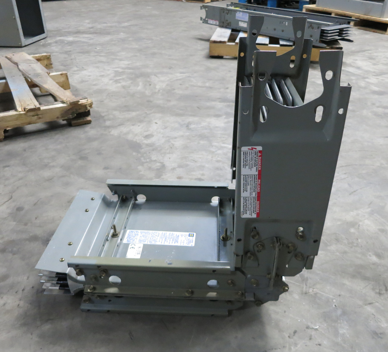 Square D I-Line II AF2320G31LES11B20 2000A Busway Elbow 3PH 3W 2000 Amp Edge Bus (DW4923-1)