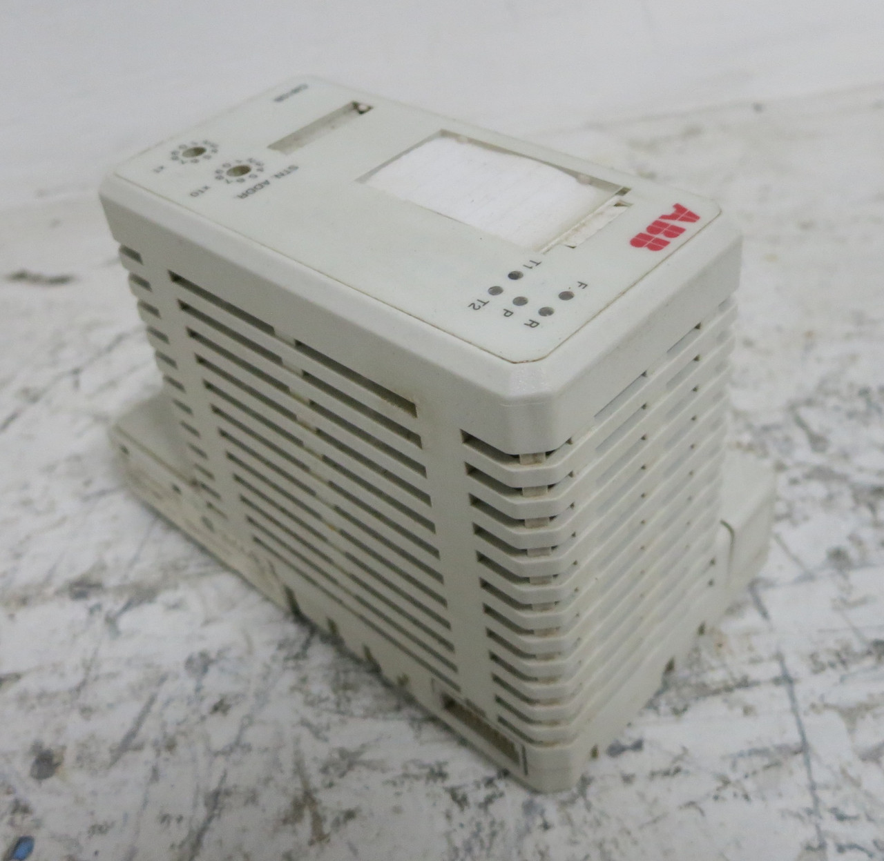 ABB CI810B 3BSE020520R1 PR:D AF100 Fieldbus Communication Interface Module PLC (DW4985-5)