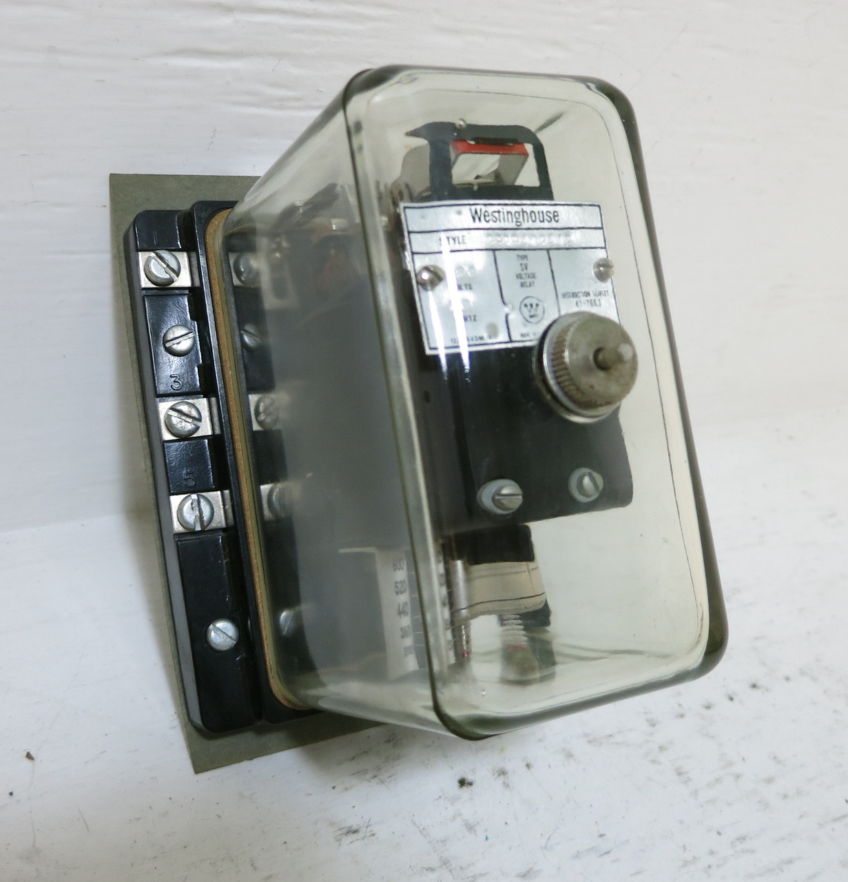 Westinghouse 292B402A12 Type SV Voltage Relay Module 480V 60 Hz (DW4992-1)