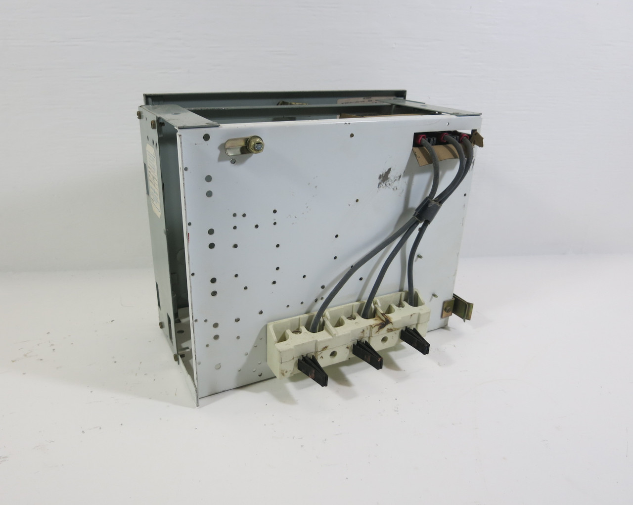 General Electric GE 8000 30A Breaker 12" MCC Feeder Bucket 30 Amp TECL (BJ0263-1)