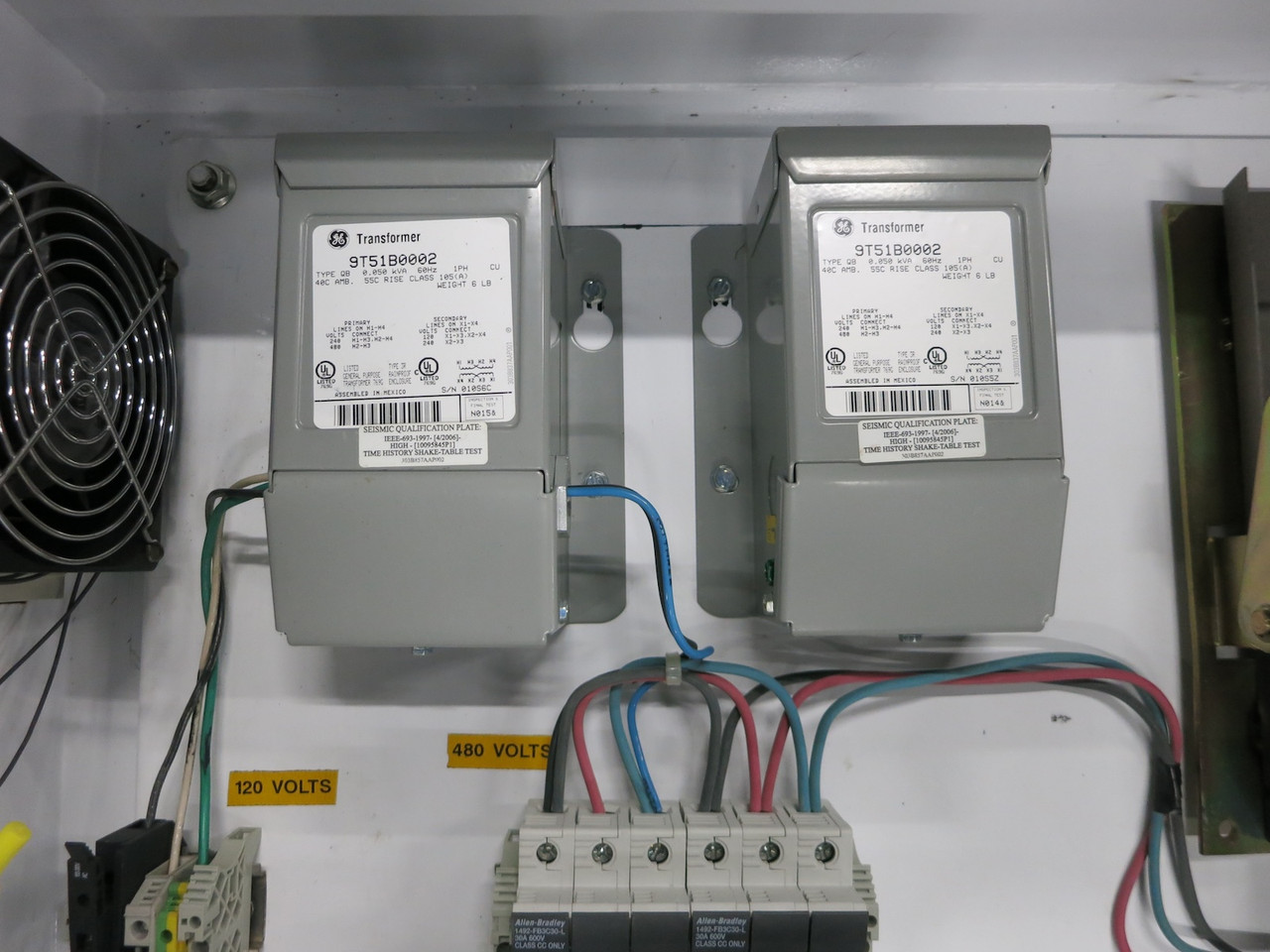 GE 30A Breaker MC0A Reversing Motor Starter Combo Box MC0A301AT-1 MT03K 30 Amp (DW5077-1)