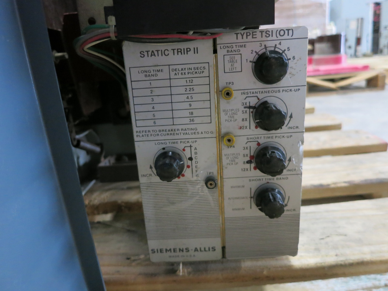 Allis-Chalmers LA-1600 1600A Air Breaker LSI Static Trip II Unit Xfmr 800:1 TSI (DW5083-1)