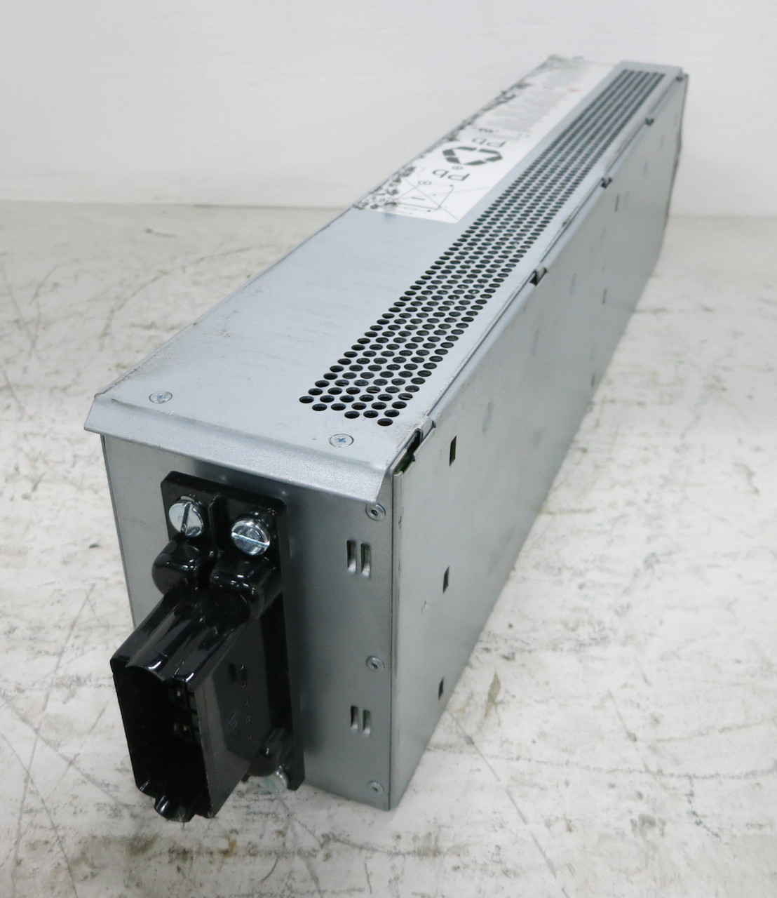 APC SYBTU1-PLP Symmetra Battery Unit w/ 8x GP-1272-F2 Batteries UPS System (DW5117-30)